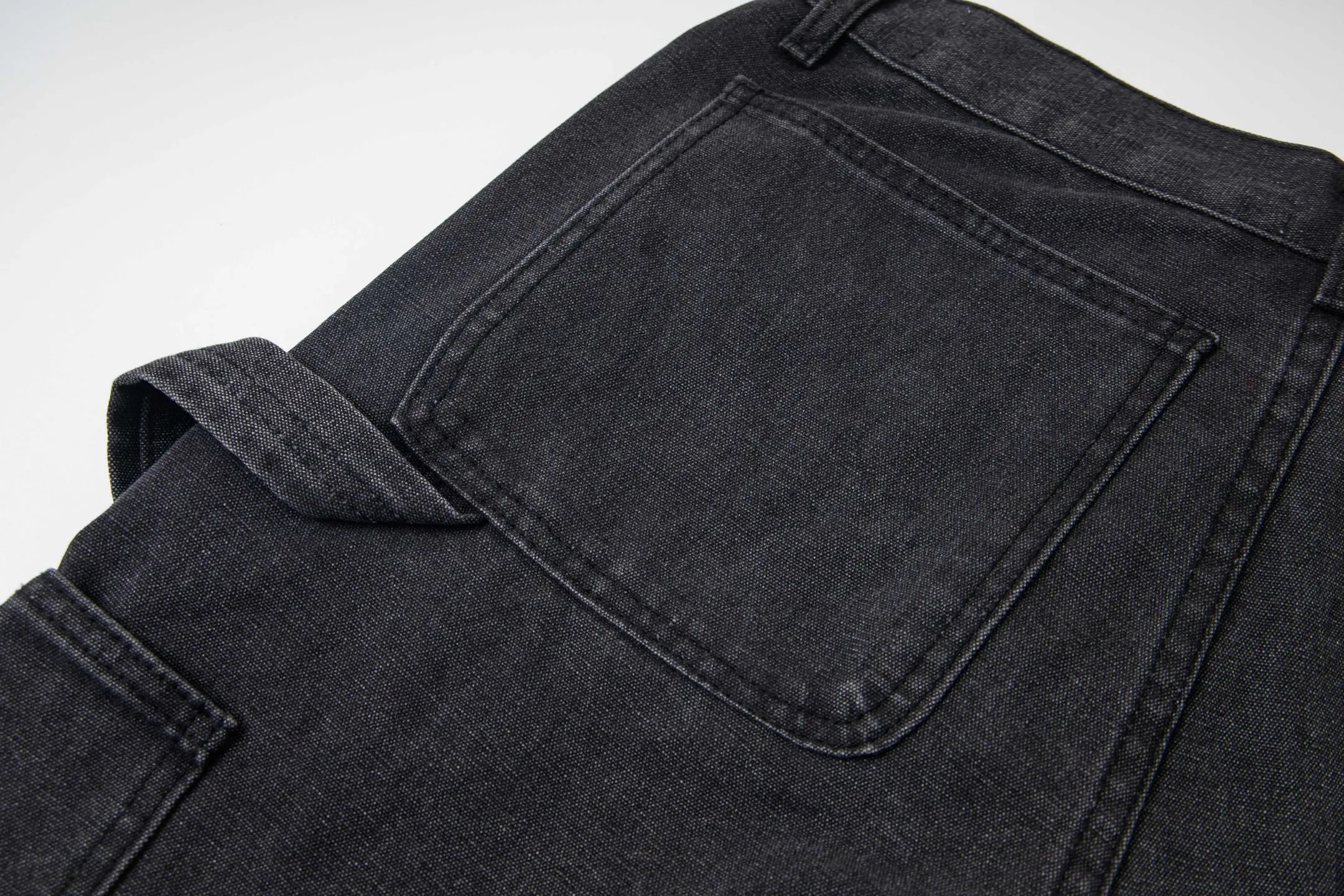 💰240 GALLERY DEPT spliced ​​ink-washed jeans, truly restoring the ultimate texture of Vintage, three-dimensional version, loose and comfortable, not picky about the figure, taller and slimmer, factory-made, original quality control, same style for men and women, can be matched with couples, versatile recommendation, must-have jeans for all seasons, fashionistas have been disappointed. From the quality selection of fabrics, the tailoring of details, and the matching of patterns, they are all impeccable! The upper body is so handsome when worn...it can be easily worn by men, women and children! The craftsmanship is made of heavy-duty washed pure cotton denim fabric. After washing, it is soft and thick. It is very stylish when worn on the body. Style number: 1800# Color: black Size: 28 30 32 34 36